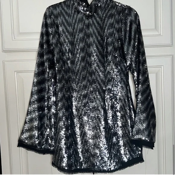 NBD Sequin Dress | PERFECT FOR THE NEW YEARS!!!! - Picture 4 of 6